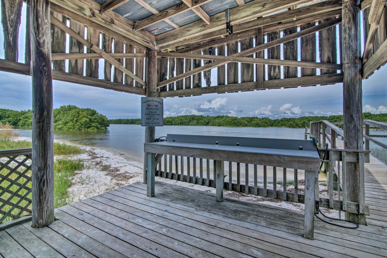 Beachfront Cedar Key Retreat With Pool Access! Exterior foto