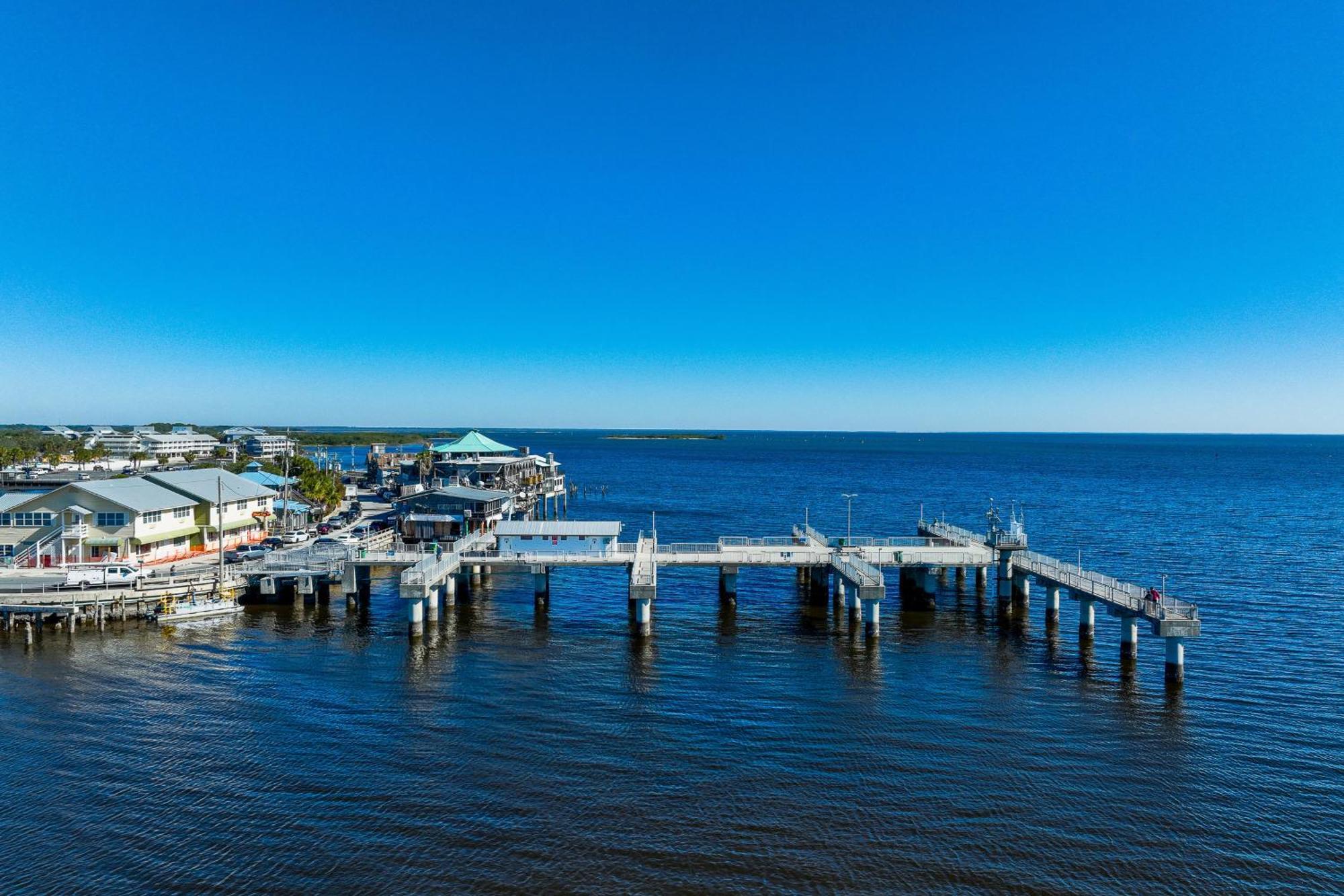 Beachfront Cedar Key Retreat With Pool Access! Exterior foto