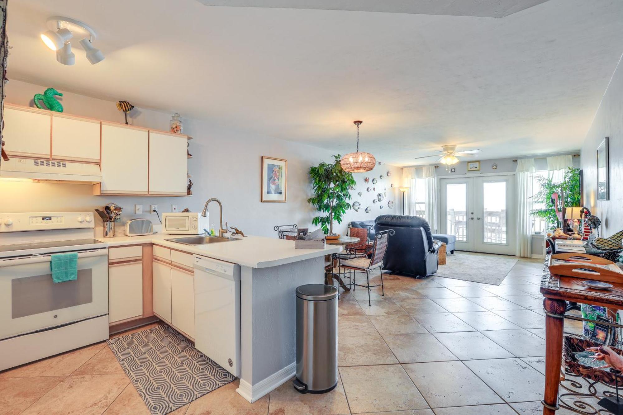 Beachfront Cedar Key Retreat With Pool Access! Exterior foto